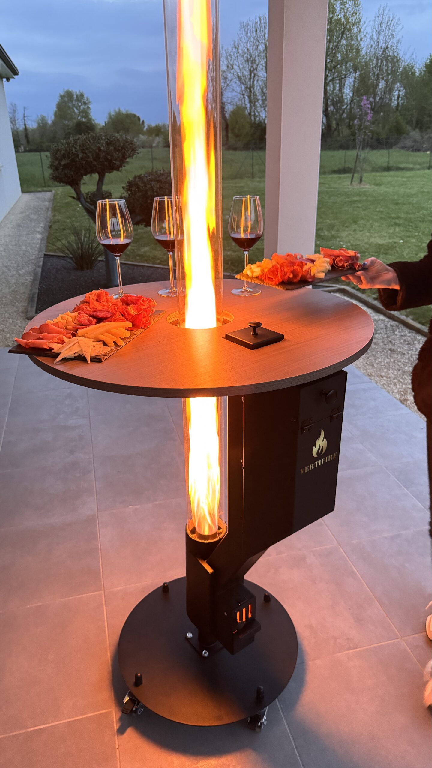 Vertifire 220 - Chauffage d'extérieur aux granulés de bois – Image 3